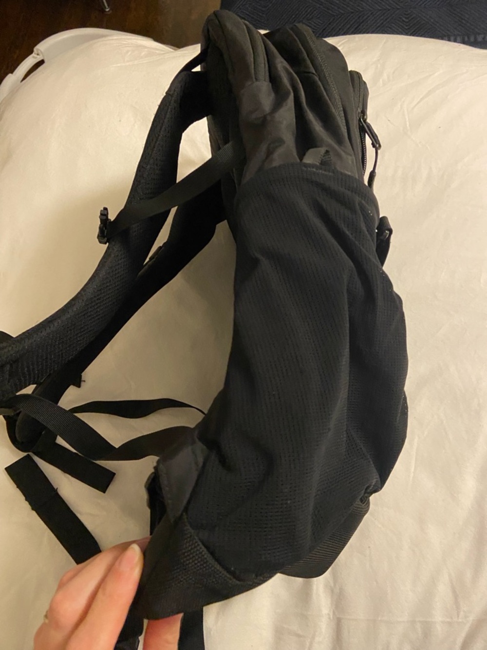 The North Face Black Recon Backpack - Picture 7 of 8
